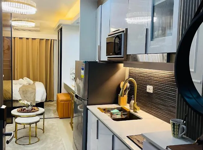 Yassi's At Moa Apartment *